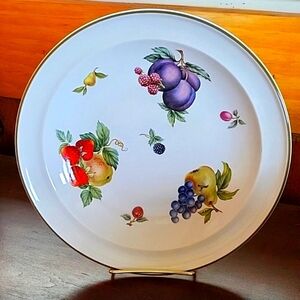 Wedgwood 'Fruit Sprays' Croft Rim Dinner Plate
